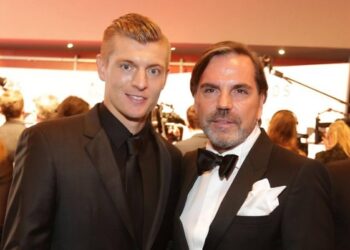 10 sieu co bong da khet tieng 3