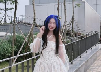 Đắm chìm với cơ thể gợi dục của cô bé mới lớn Nhật Hạ