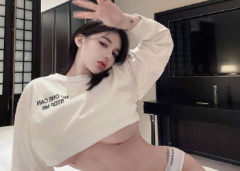 KIÊU KỲ VÀ GỢI CẢM CỦA DEMON_FOL 30 KIÊU KỲ VÀ GỢI CẢM CỦA DEMON_FOL